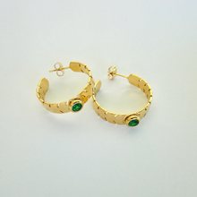 Cargar imagen en el visor de la galería, Aretes Green Acero Dorado