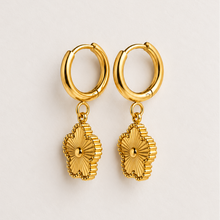 Cargar imagen en el visor de la galería, Aretes Azahar Acero Dorado