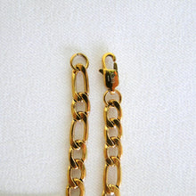 Cargar imagen en el visor de la galería, Cadena tipo Figaro Acero Dorado