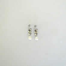 Cargar imagen en el visor de la galería, Aretes Bela Acero