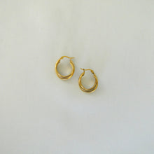 Cargar imagen en el visor de la galería, Aretes Florentina Acero Dorado