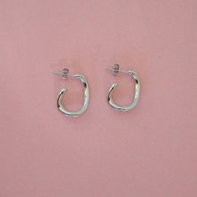 Cargar imagen en el visor de la galería, Arete Coralina Acero