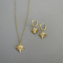 Cargar imagen en el visor de la galería, Aretes Stella Acero Dorado