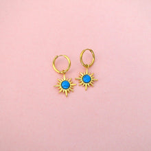 Cargar imagen en el visor de la galería, Aretes Celeste Acero Dorado