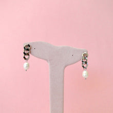 Cargar imagen en el visor de la galería, Aretes Bela Acero