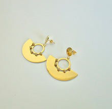 Cargar imagen en el visor de la galería, Aretes Avanicó Acero Dorado
