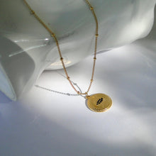 Cargar imagen en el visor de la galería, Collar Nazar Acero Dorado