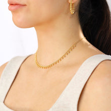 Cargar imagen en el visor de la galería, Collar Nissa Acero Dorado