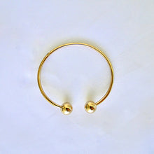 Cargar imagen en el visor de la galería, Aro Clarissa Acero Dorado