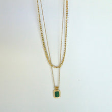 Cargar imagen en el visor de la galería, Collar Cube Emerald Acero Dorado