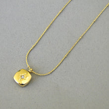 Cargar imagen en el visor de la galería, Collar Célico Acero Dorado