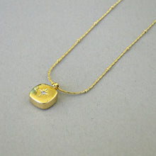 Cargar imagen en el visor de la galería, Collar Célico Acero Dorado