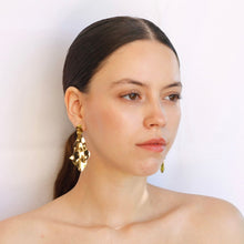 Cargar imagen en el visor de la galería, Arete Sienna Acero Dorado