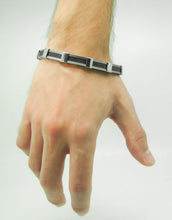 Cargar imagen en el visor de la galería, Pulsera de acero con grecas