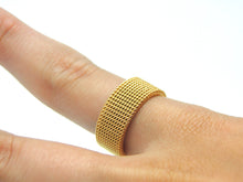 Cargar imagen en el visor de la galería, Anillo Acero Dorado con Textura
