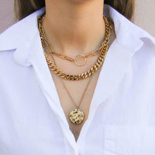 Cargar imagen en el visor de la galería, Collar Coin Acero Dorado